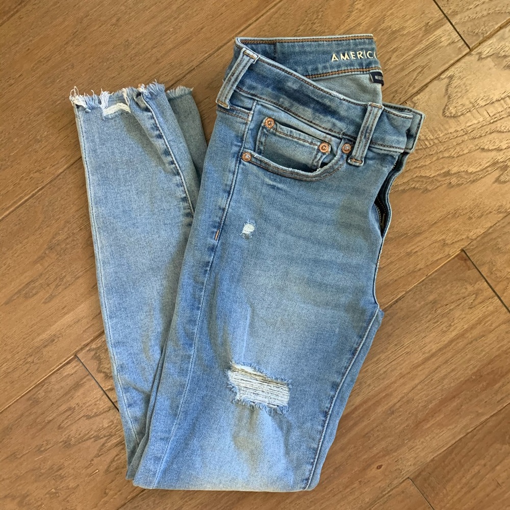 American eagle distressed jeans